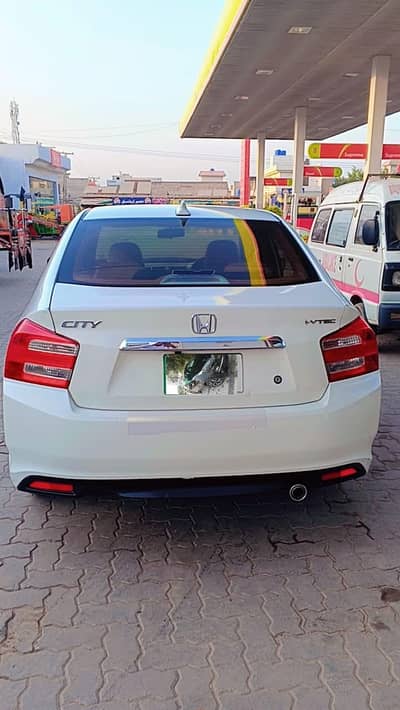 Honda city 2015/16 (WhatsApp)(< 0335,49,00,1,07 >)