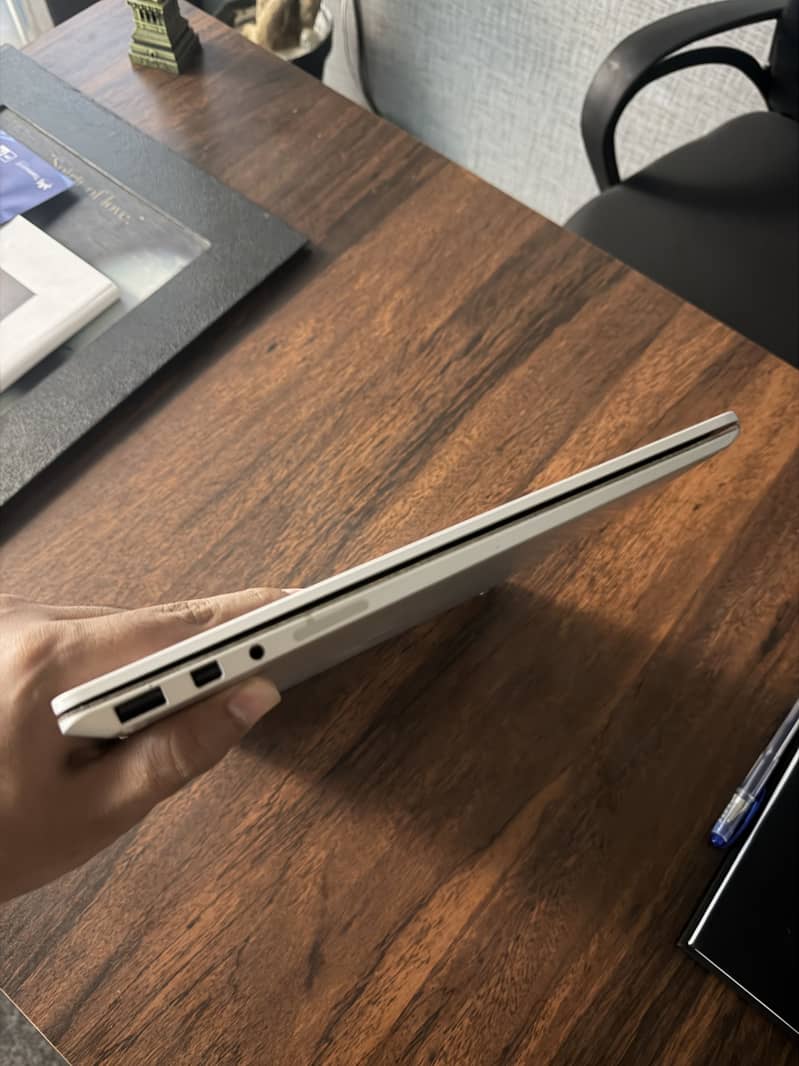 Surface Laptop 2 4