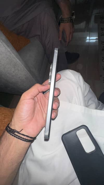 Infinix Hot 60i