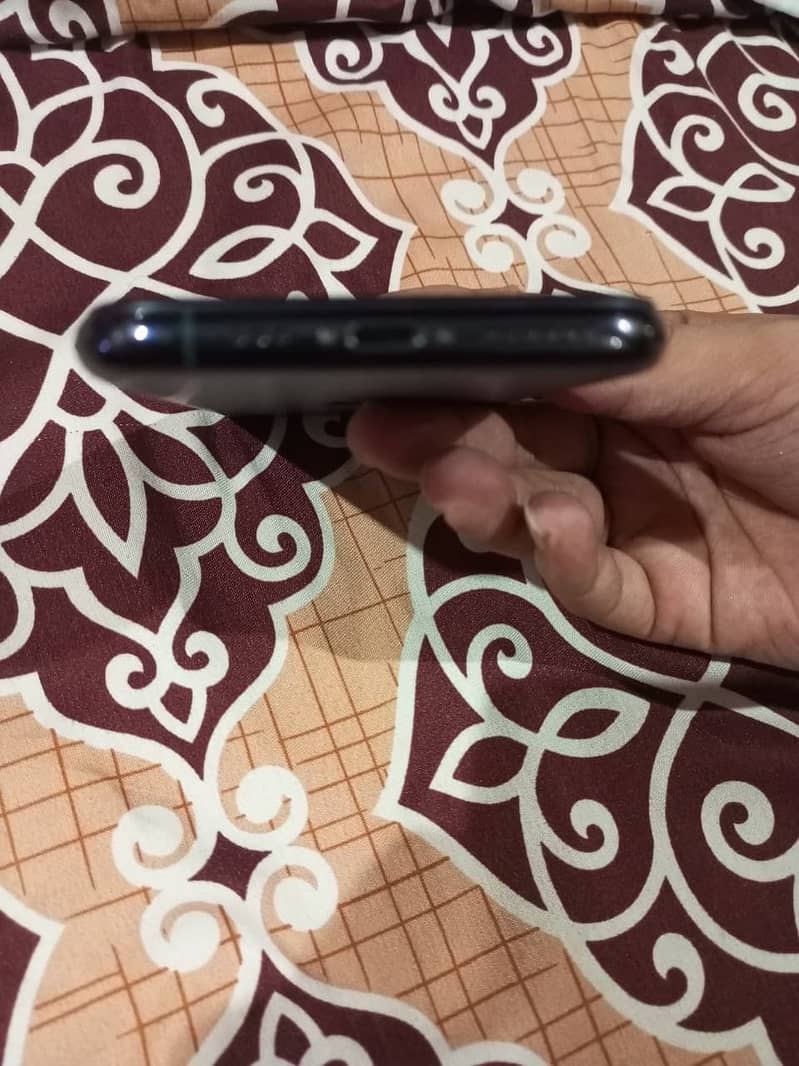 Apple iPhone 11 Pro 5