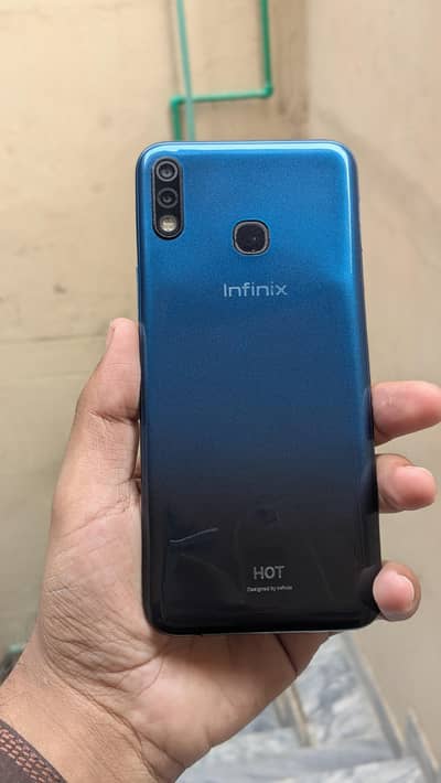 Infinix Hot 8 Lite 2/32