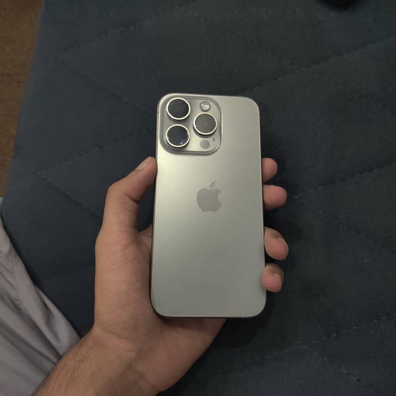 Apple iPhone 15 Pro Max Bypass 0