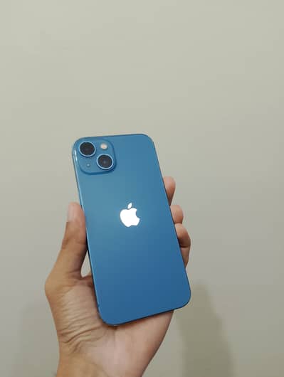 Apple iPhone 13