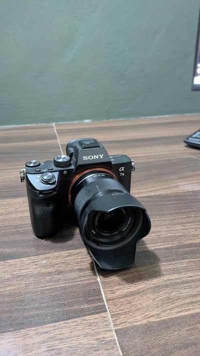 Sony a7iii  Sony lens 28mm 2.8 Gimble zhiyun 2s 03023336196