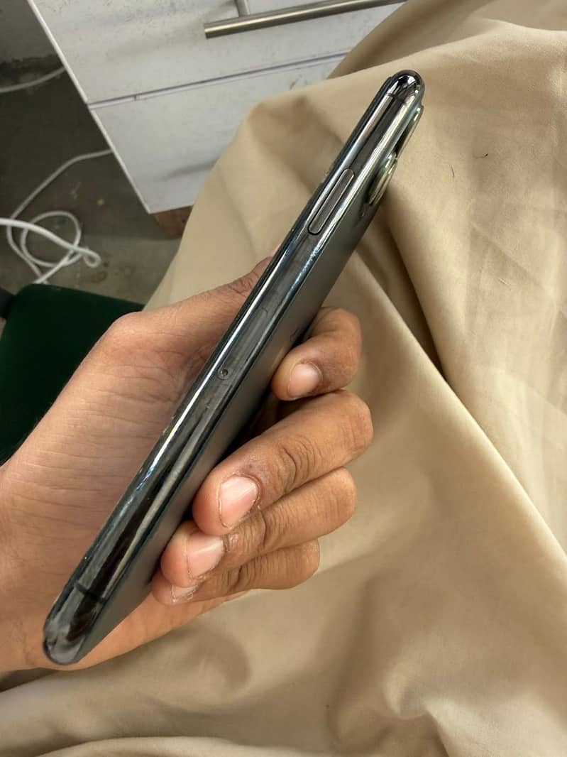 Apple iPhone 11 Pro 13