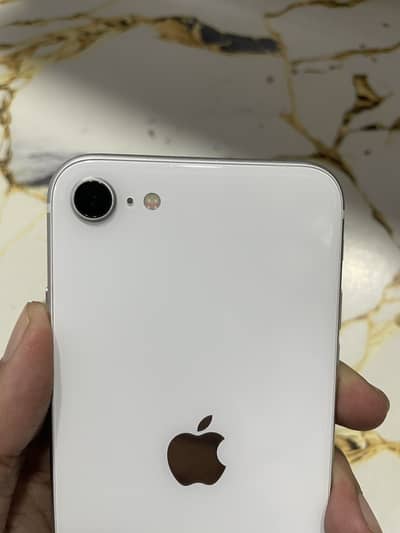 Apple iPhone SE