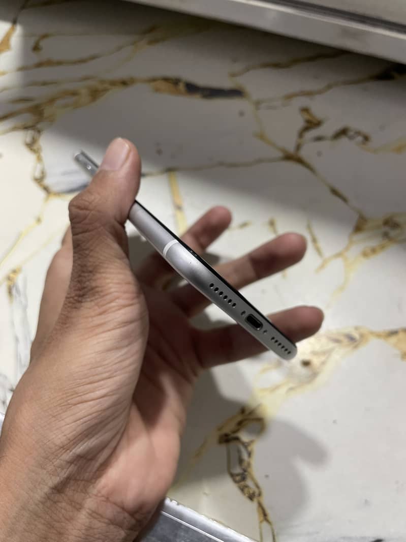 Apple iPhone SE 5