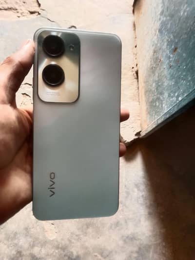 Vivo Y18