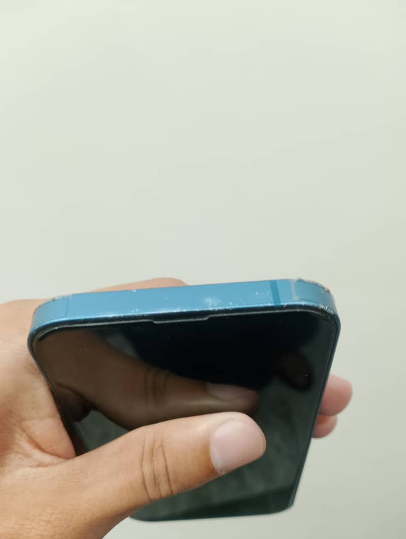 iPhone 13 JV 4