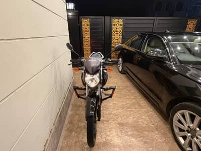 Suzuki Gixxer GSX  125 2026 end model 350 km driven only like new