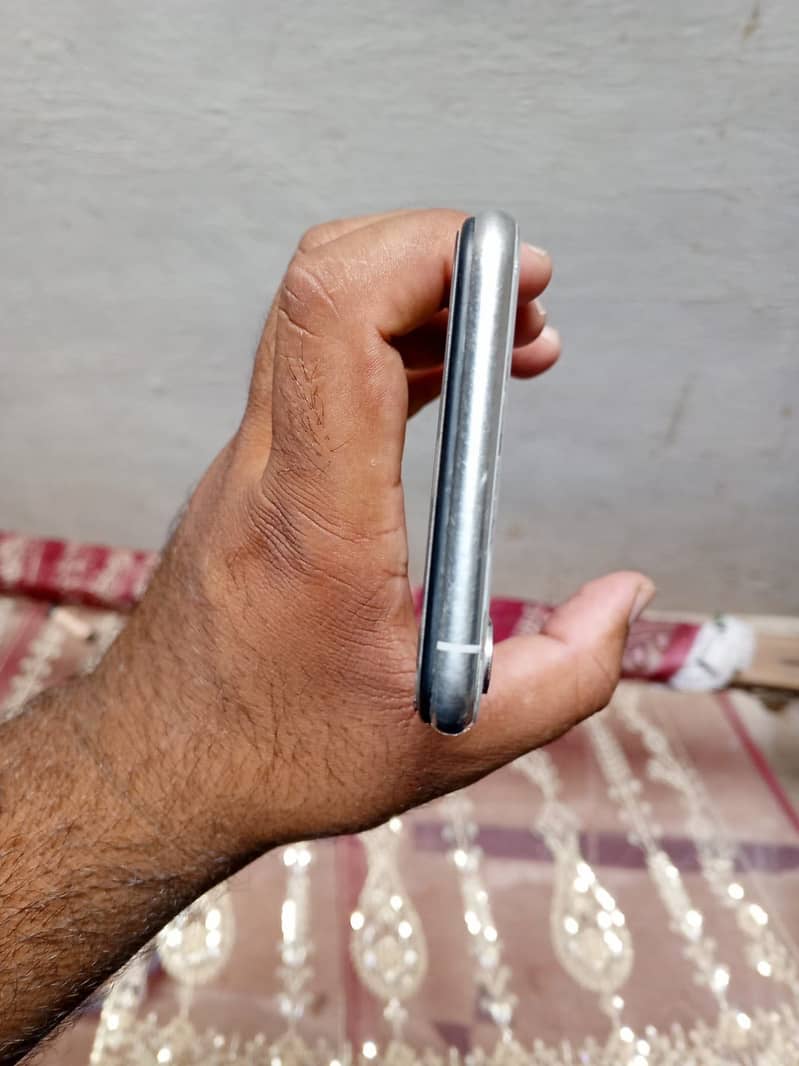 Apple iPhone XS Max 1