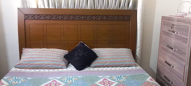 Double bed with spring mattress king size