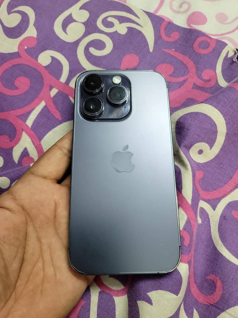 Apple iPhone 14 Pro 1