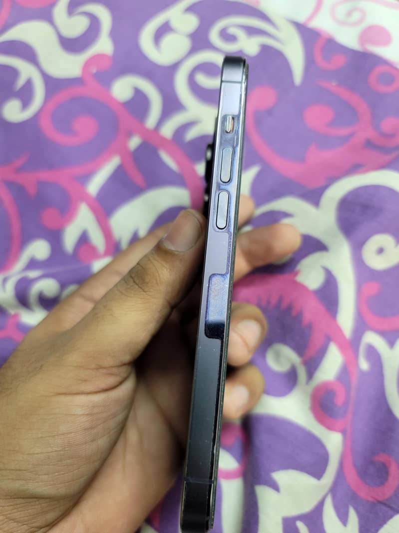 Apple iPhone 14 Pro 2