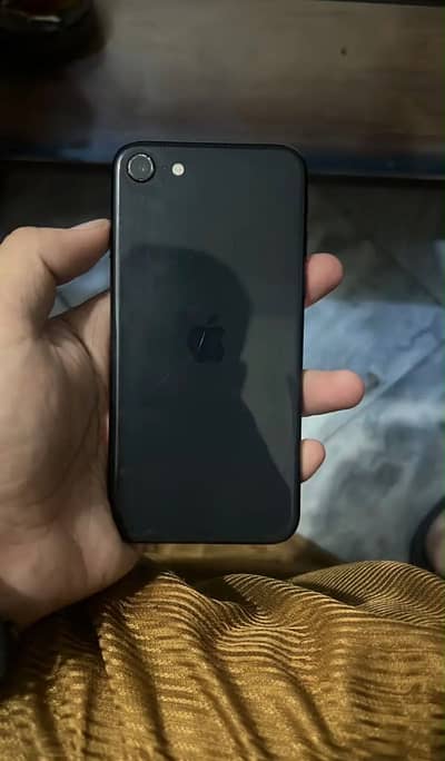 Apple iPhone SE