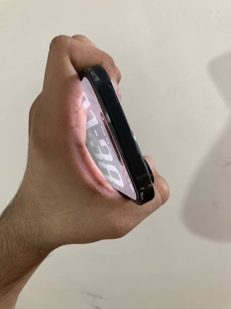 Apple iPhone 14 Pro 2