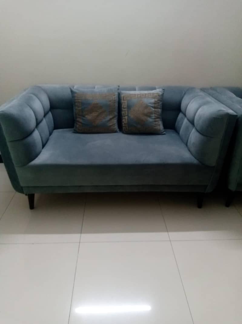7 seater sofa 0