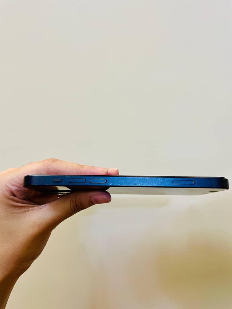Apple iPhone 12 3
