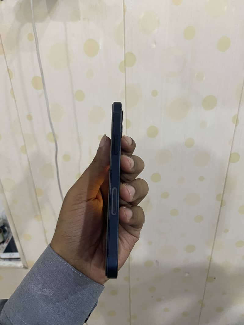 Apple iPhone 12 5