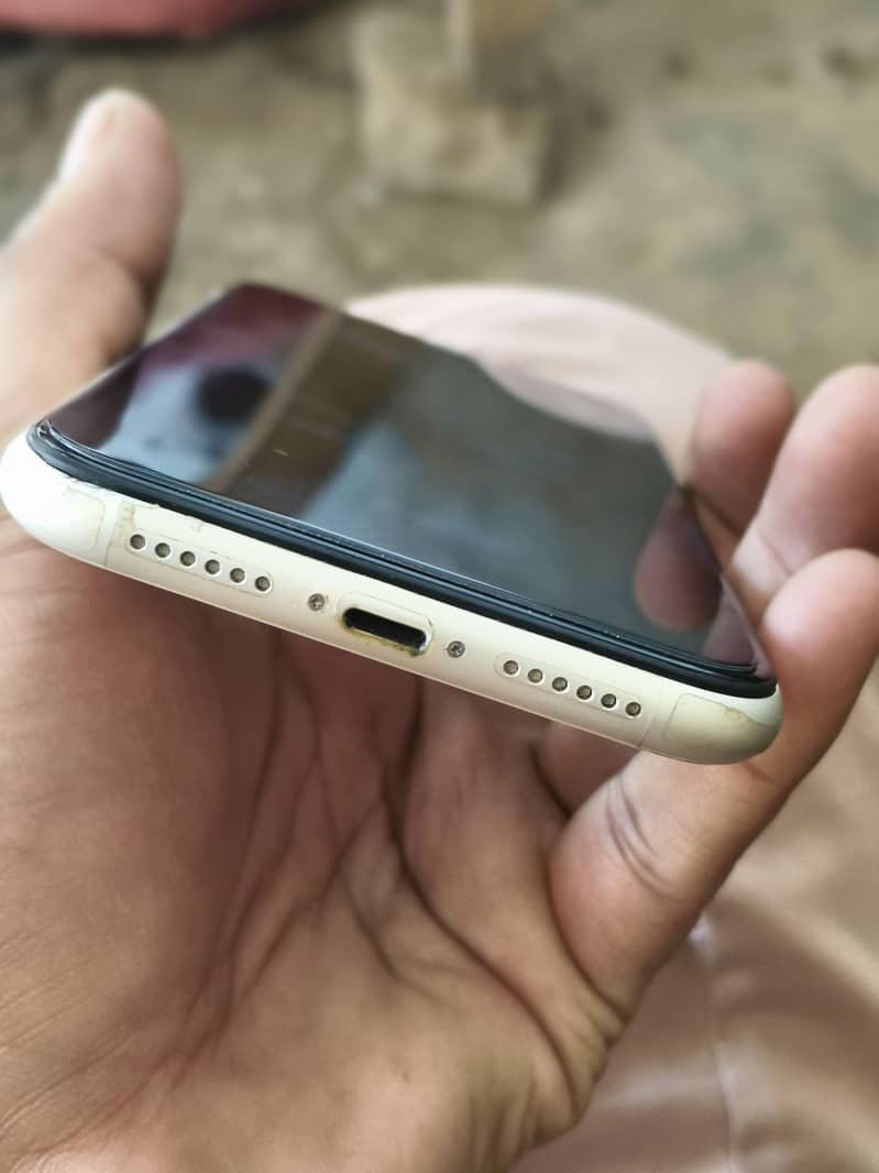 Apple iPhone 11 2