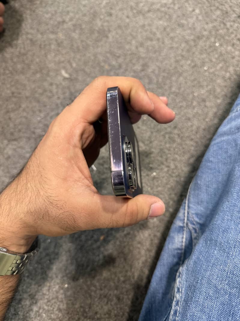Apple iPhone 14 Pro Max 2