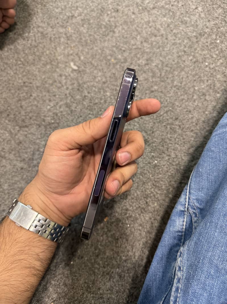 Apple iPhone 14 Pro Max 3