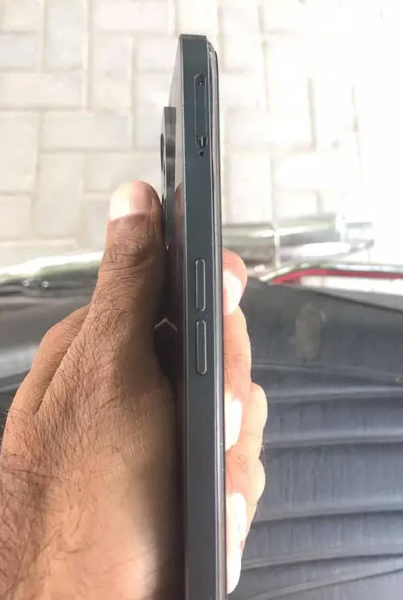 Realme C35 3
