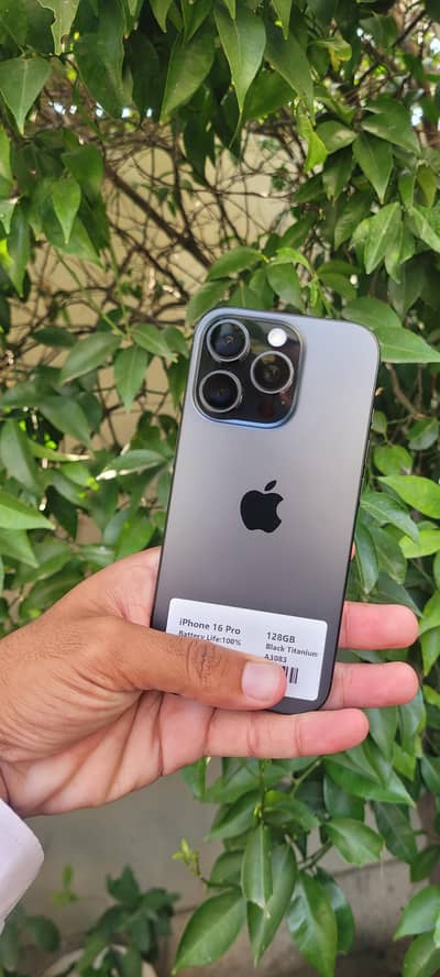 Apple iPhone 16 Pro