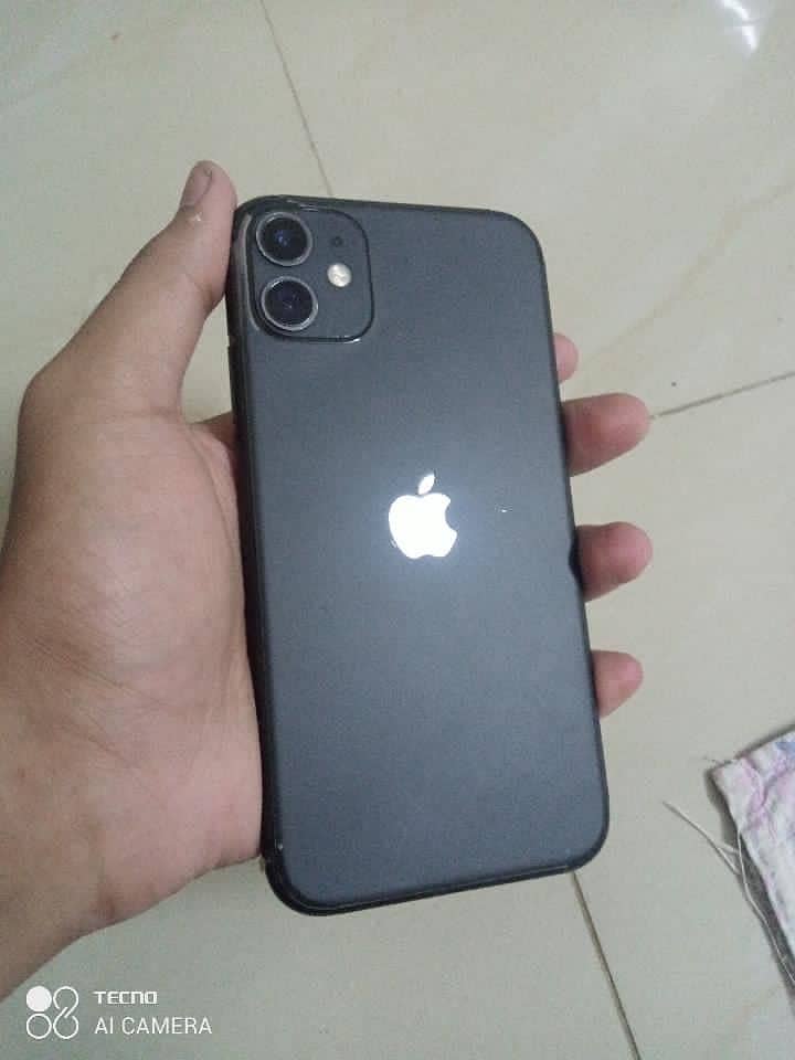 Apple iPhone 11 4