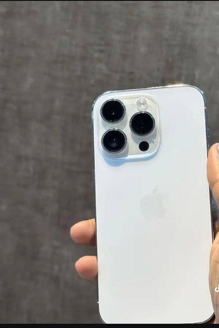 Apple iPhone 14 Pro 1