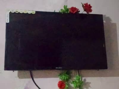 ECOSTAR 32” LED TV FOR SALE — REMOTE INCLUDED!