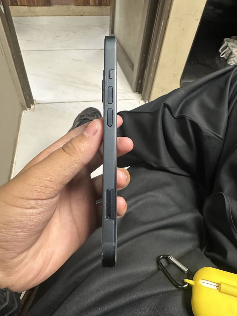 Apple iPhone 13 1