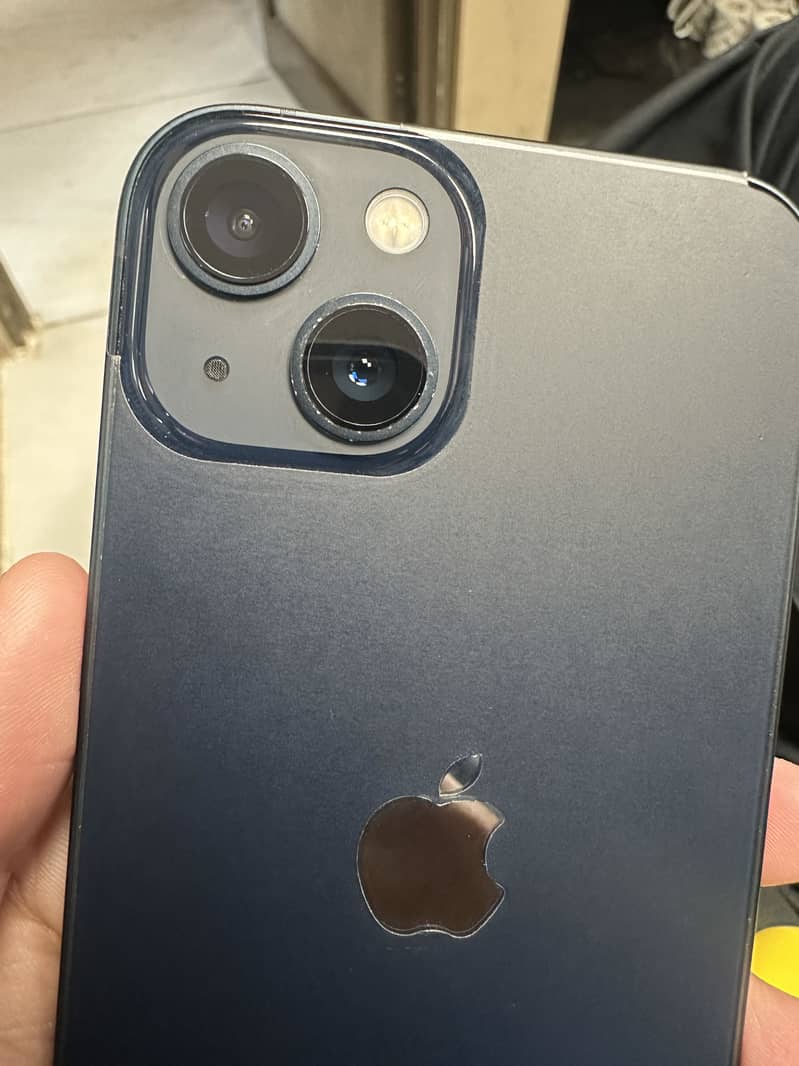 Apple iPhone 13 2