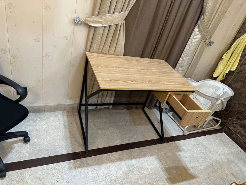 Computer Table 2