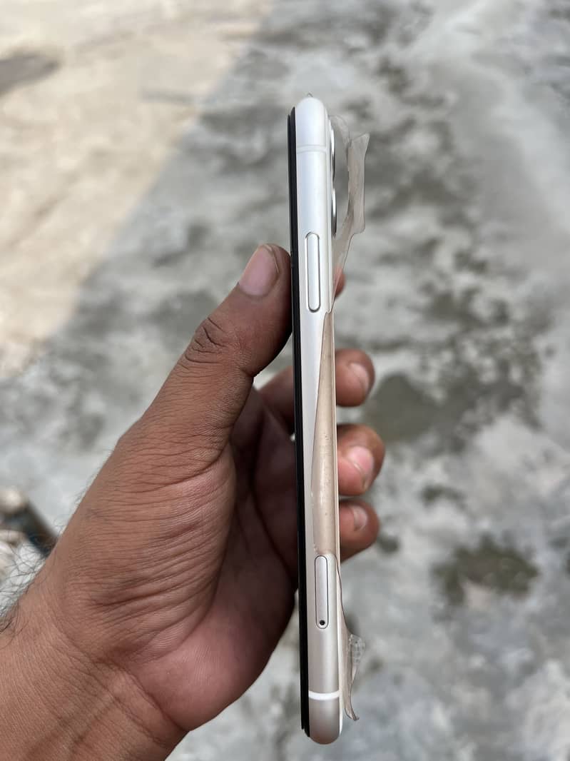 Apple iPhone 11 2