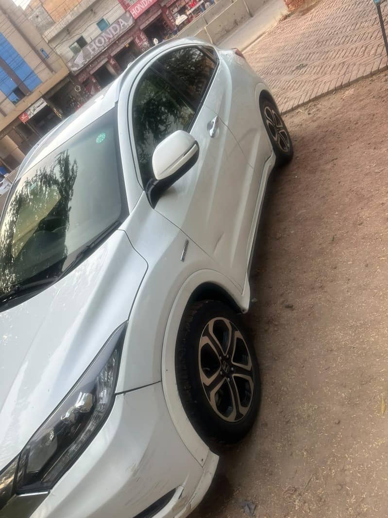 Honda Vezel 2016 9