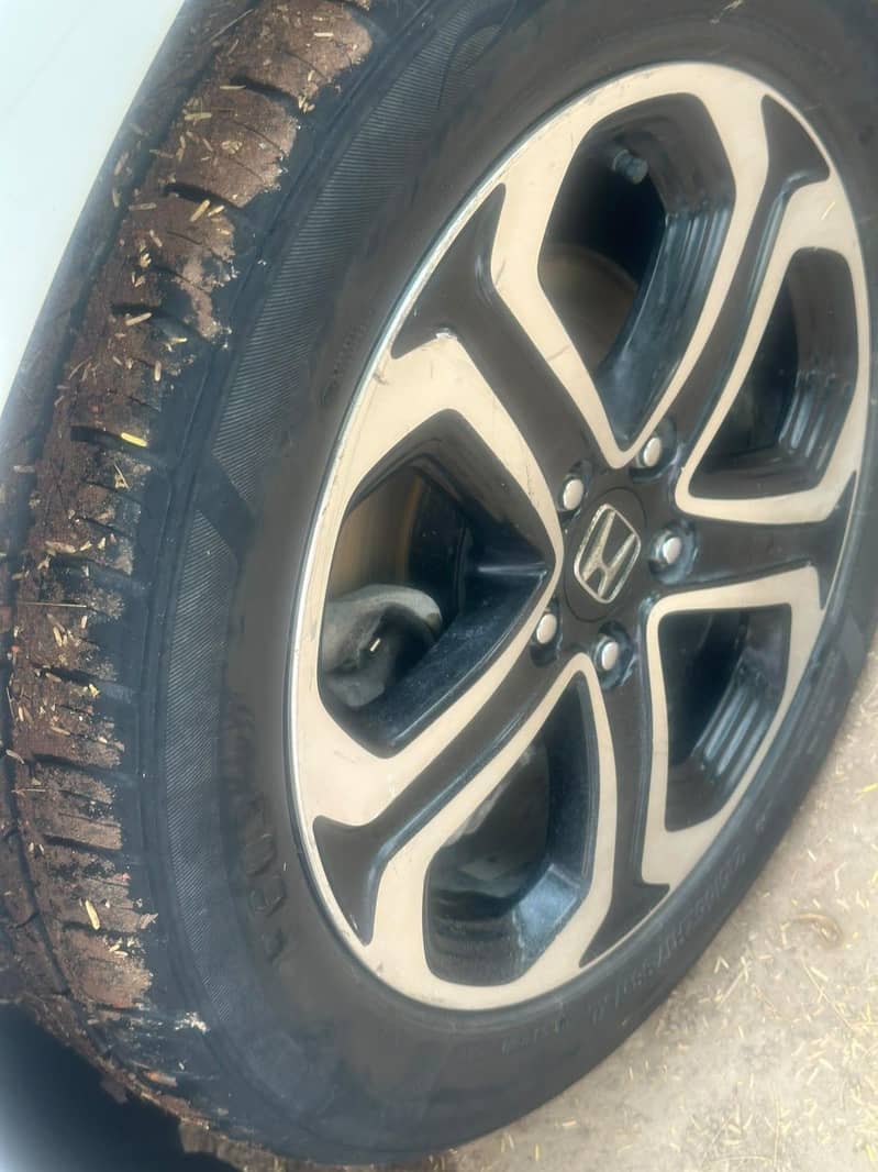 Honda Vezel 2016 12