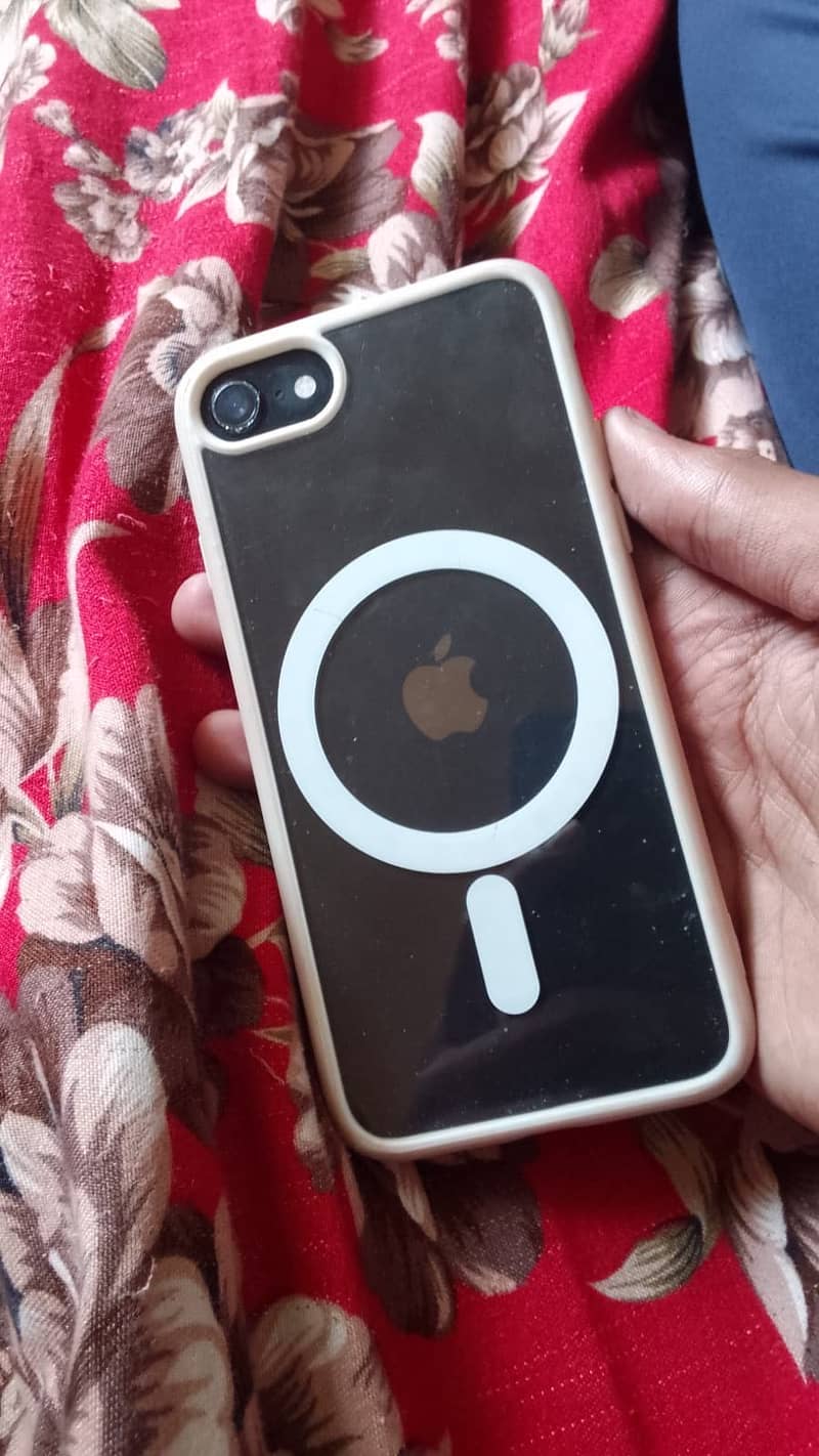 Apple iPhone SE 2 1