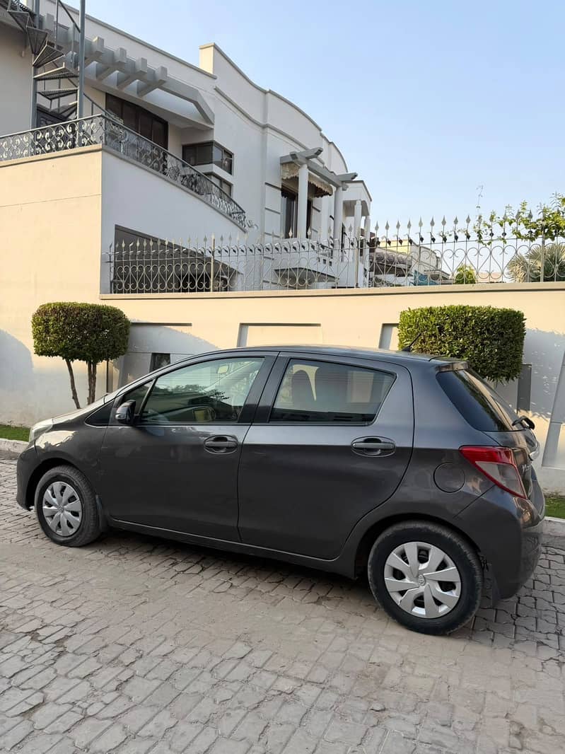 Toyota Vitz 2012 5