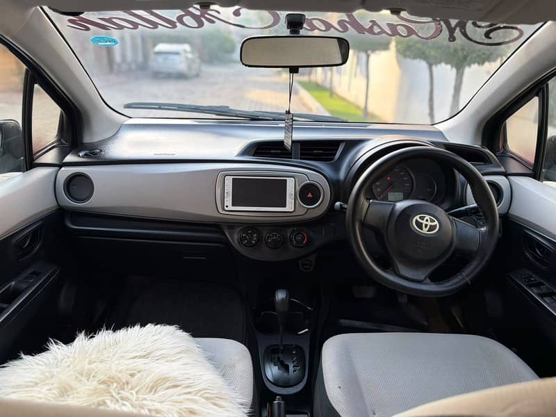 Toyota Vitz 2012 14