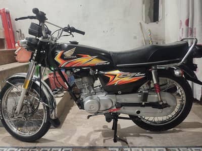 honda125 model 2021 black color Bio matric available on the spot