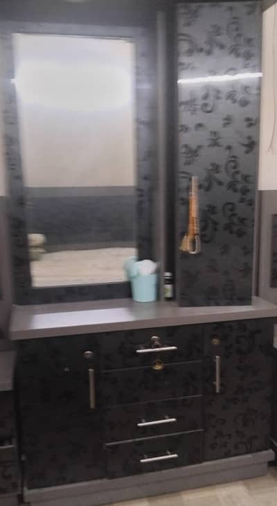 bedroom set for sale urgent