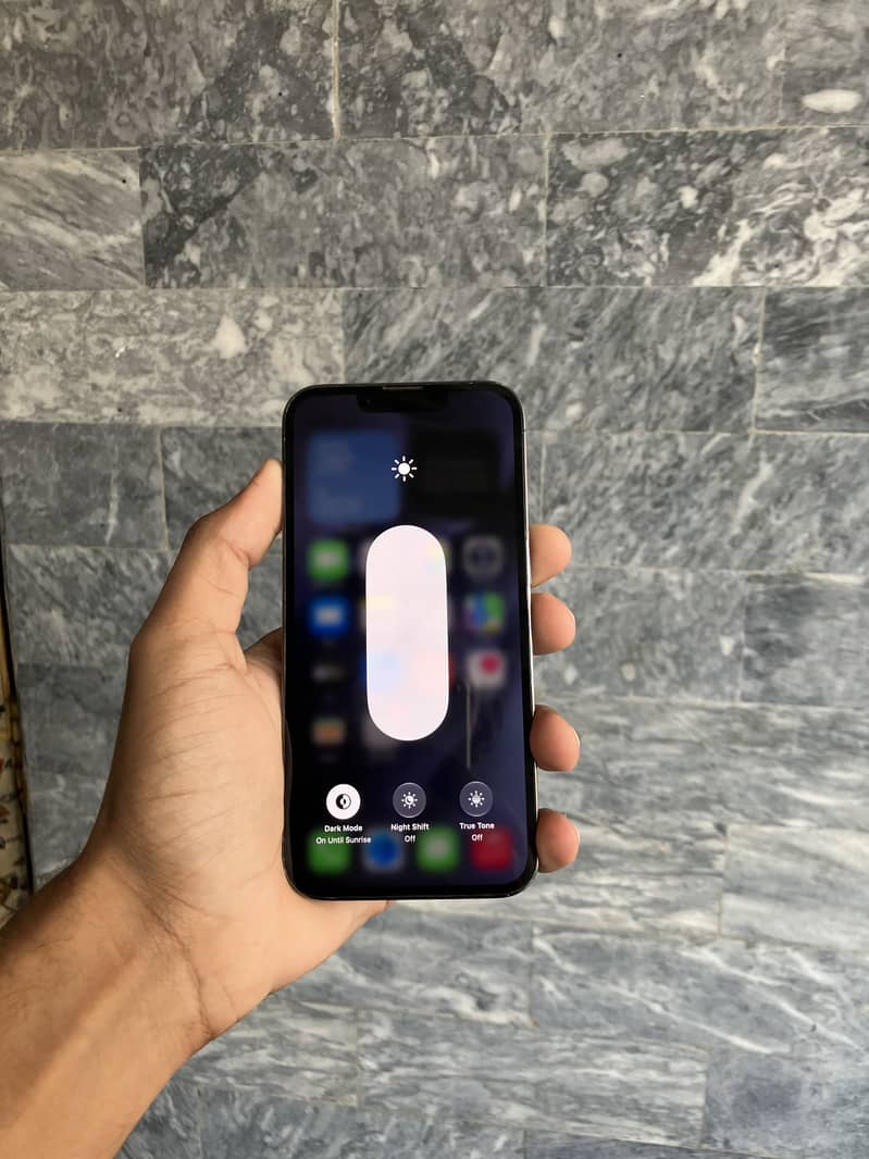 iPhone 13 Pro non 7