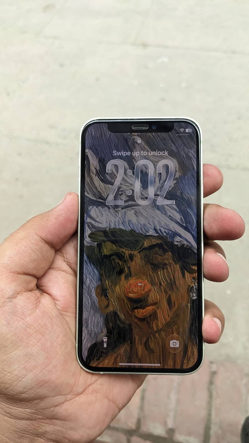Apple iPhone 12 mini 4
