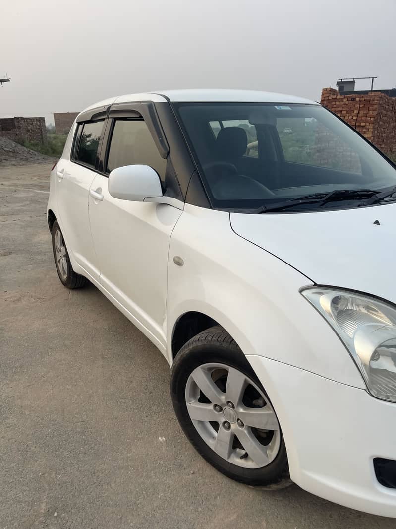 Suzuki Swift 2010 1