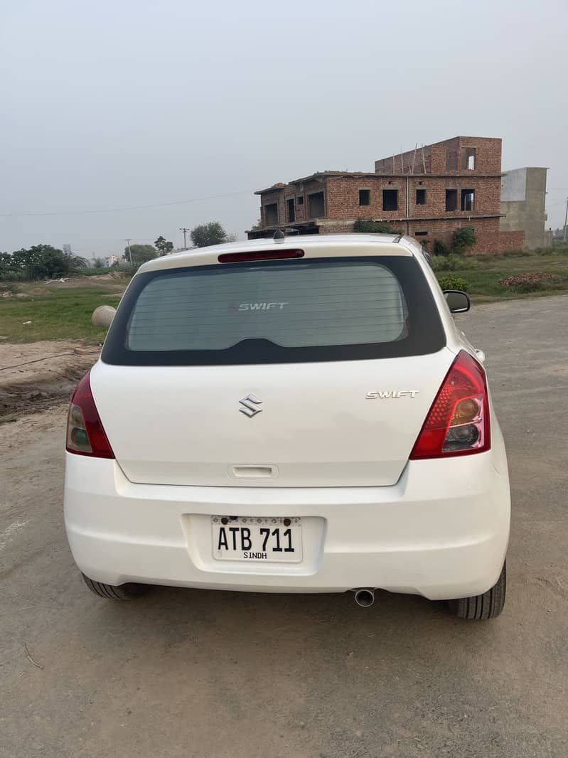 Suzuki Swift 2010 3
