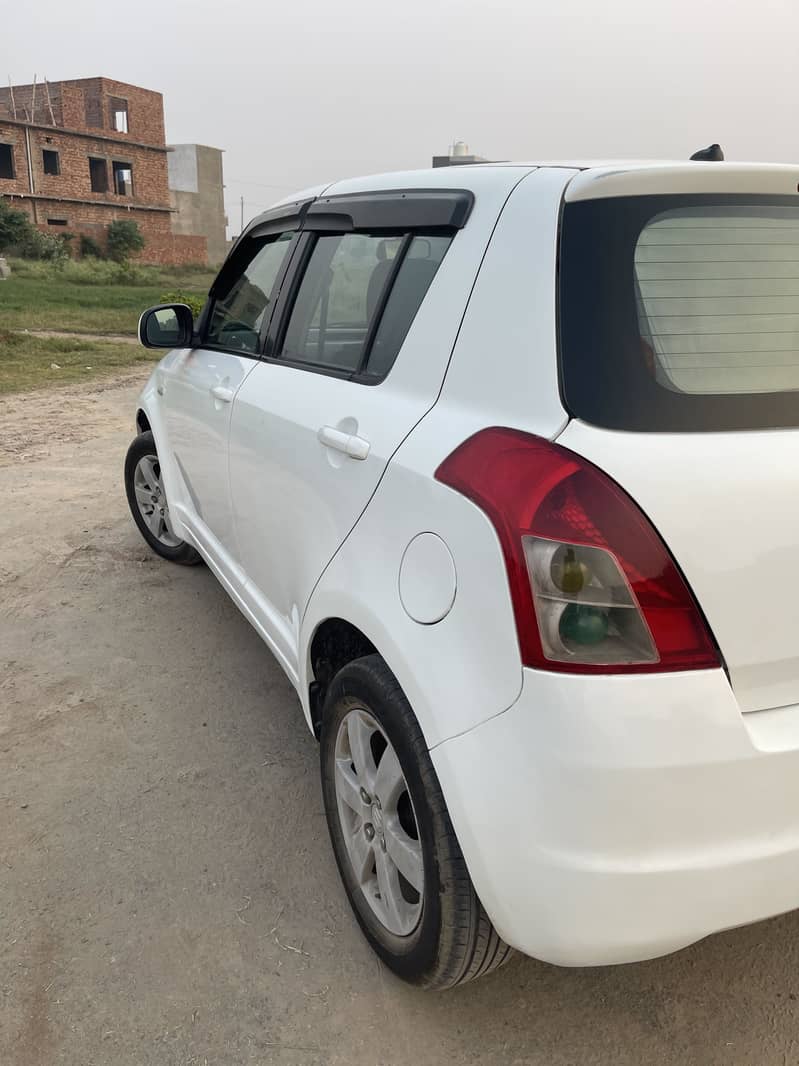 Suzuki Swift 2010 4
