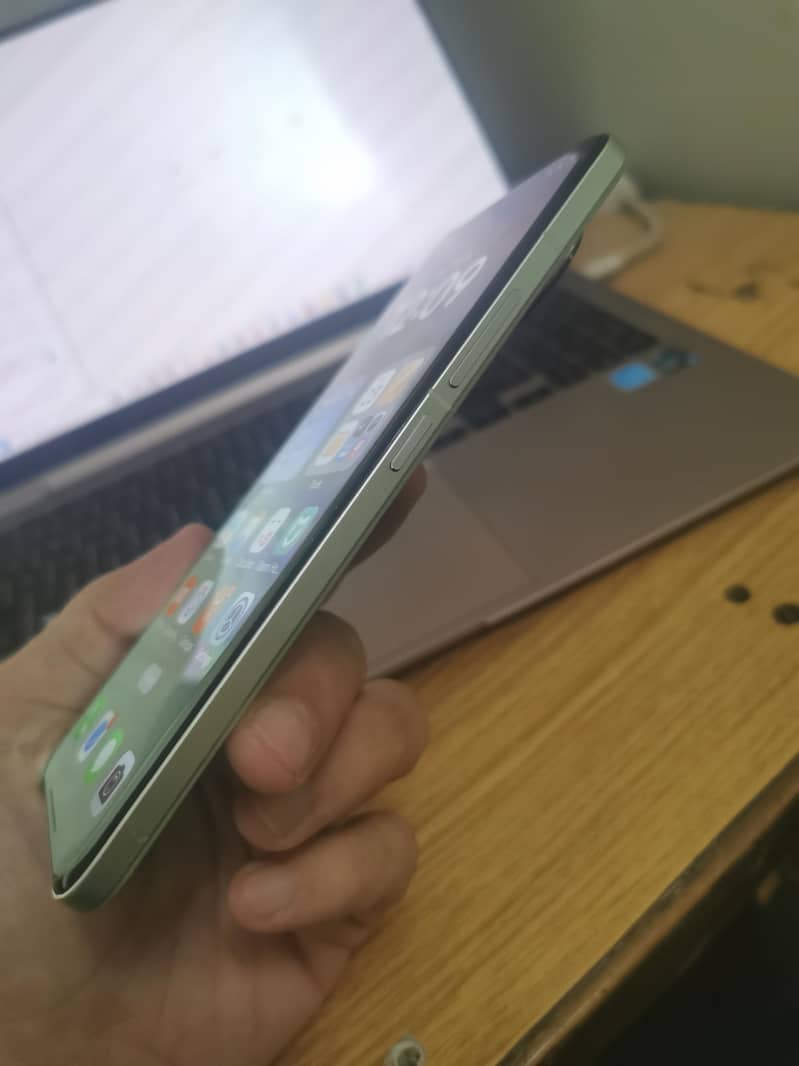 Xiaomi Civi 4 Pro 4