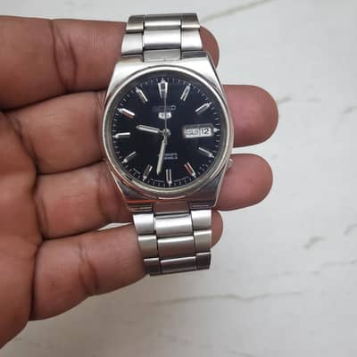 seiko 5 automatic watch
