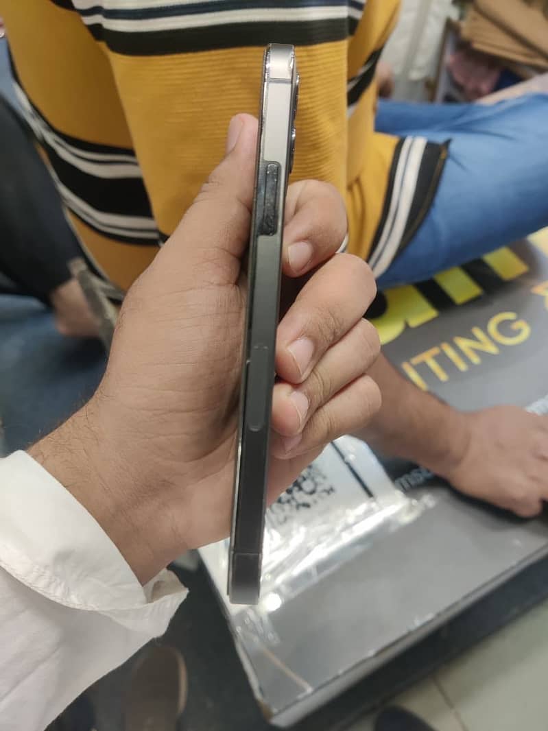 Apple iPhone 12 Pro 2